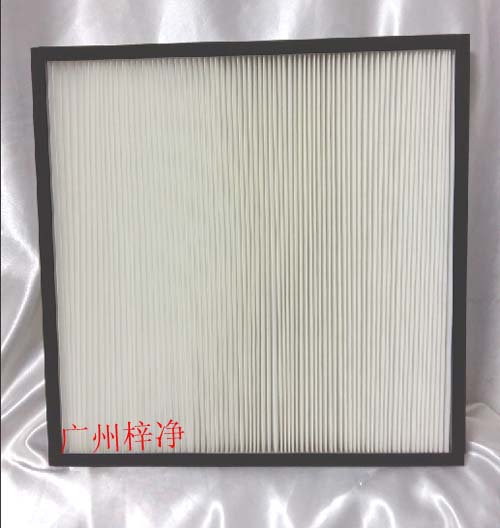 板式中效過濾器設(shè)計(jì)特點(diǎn)：風(fēng)量大、阻力小、結(jié)構(gòu)堅(jiān)固、可重復(fù)清潔使用。