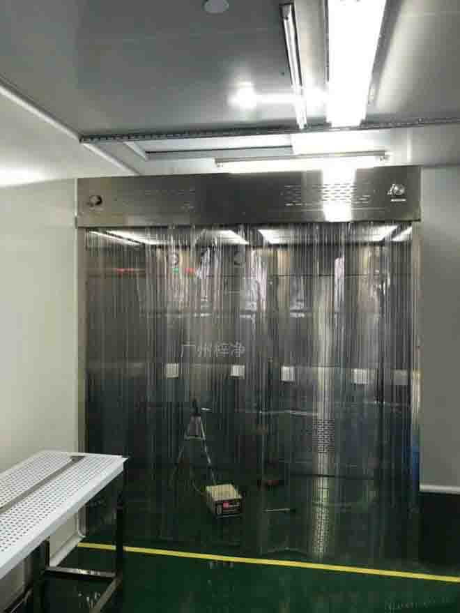 負(fù)壓稱量罩結(jié)構(gòu)圖由初效、中效、高效、風(fēng)機等部件組成 負(fù)壓稱量罩結(jié)構(gòu)圖由初效、中效、高效、風(fēng)機等部件組成