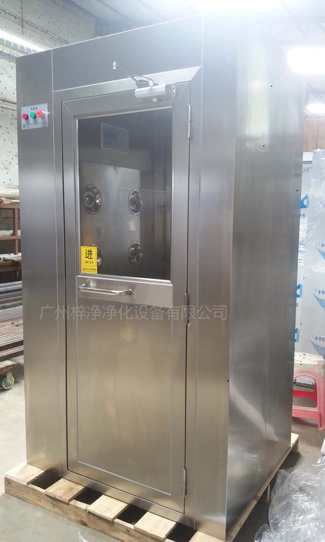 風(fēng)淋室的安裝位置和角度不準(zhǔn)確，會影響風(fēng)淋效果和設(shè)備的使用壽命。